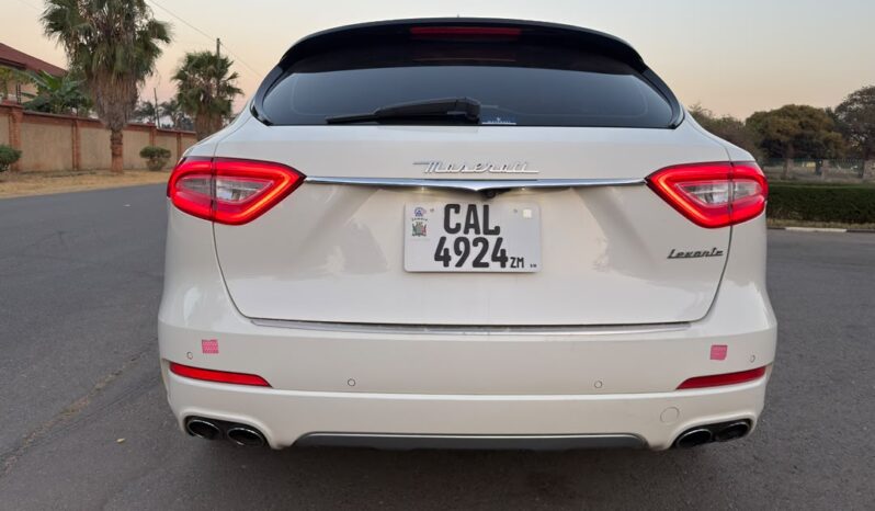 
								2017 Maserati Levante (Ghibli Spec) full									
