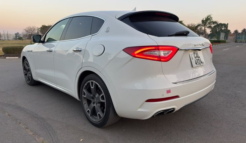 
								2017 Maserati Levante (Ghibli Spec) full									