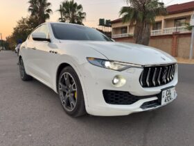 2017 Maserati Levante (Ghibli Spec)