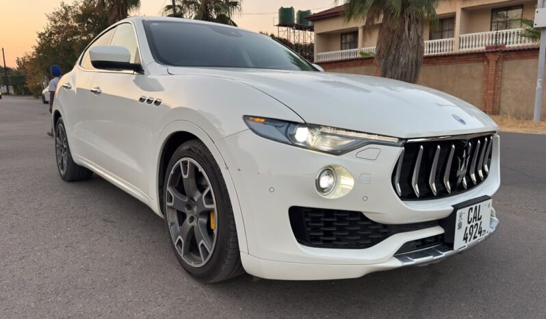 
								2017 Maserati Levante (Ghibli Spec) full									