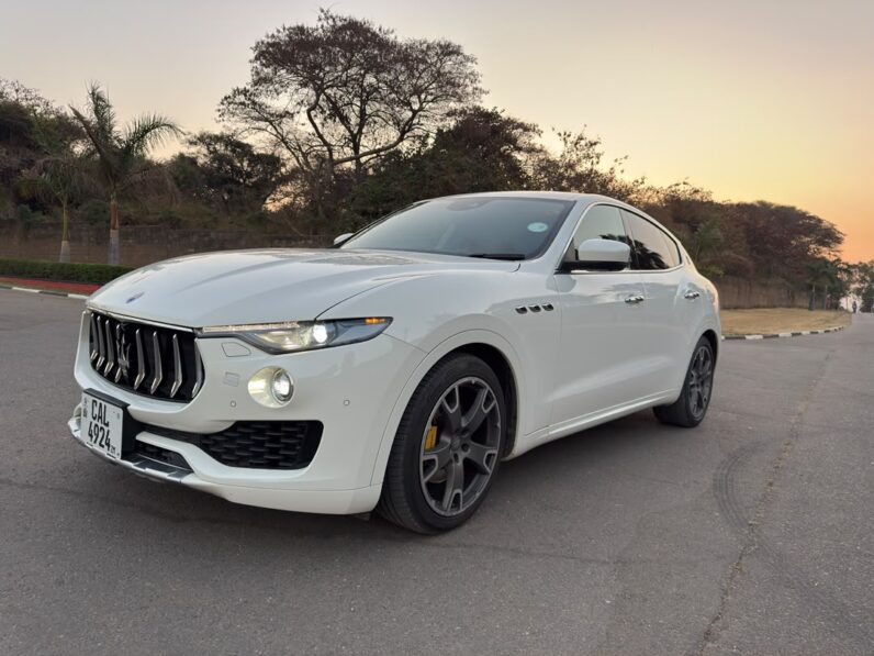 
								2017 Maserati Levante (Ghibli Spec) full									
