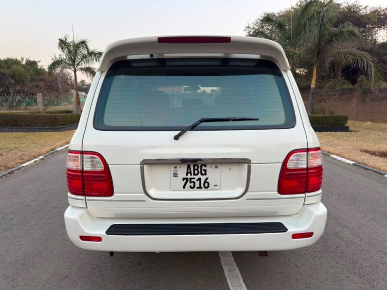 
								2002 Toyota Land Cruiser full									