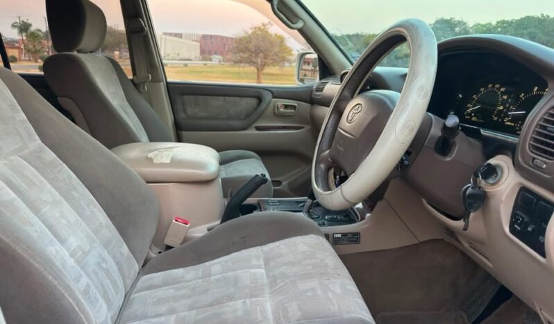 
								2002 Toyota Land Cruiser full									