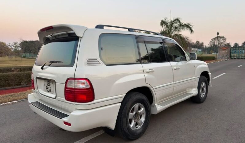 
								2002 Toyota Land Cruiser full									