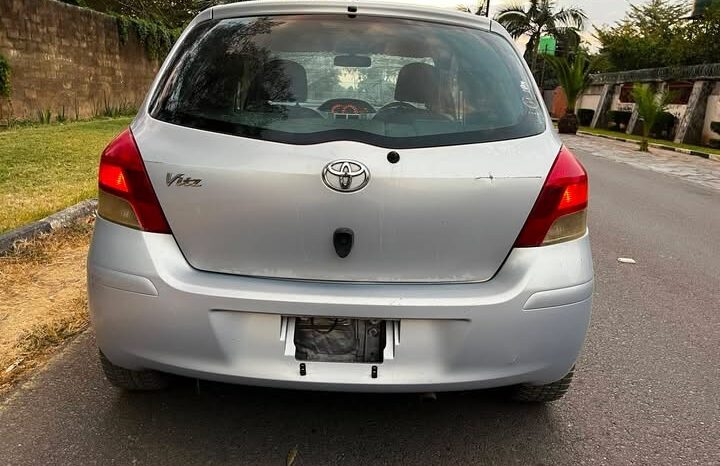 
								2009 Toyota Vitz full									