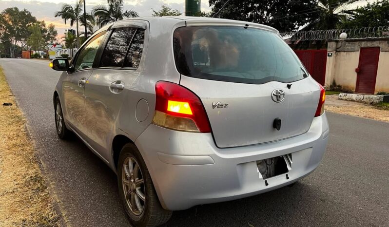 
								2009 Toyota Vitz full									