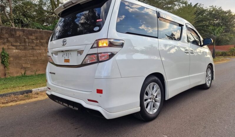 
								2010 Toyota Vellfire full									