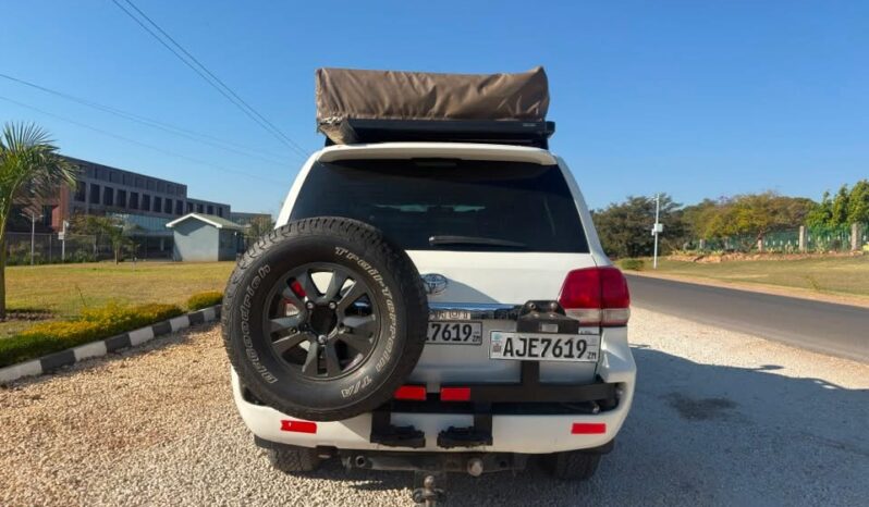 
								2016 Toyota Landcruiser full									