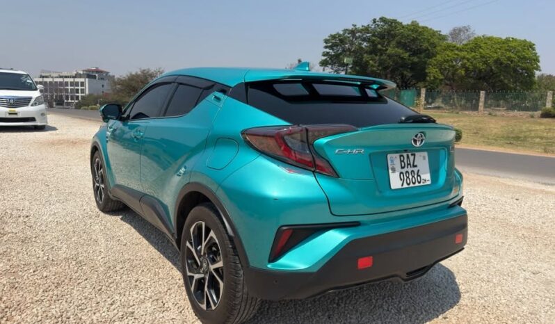 
								2017 Toyota CH-R full									