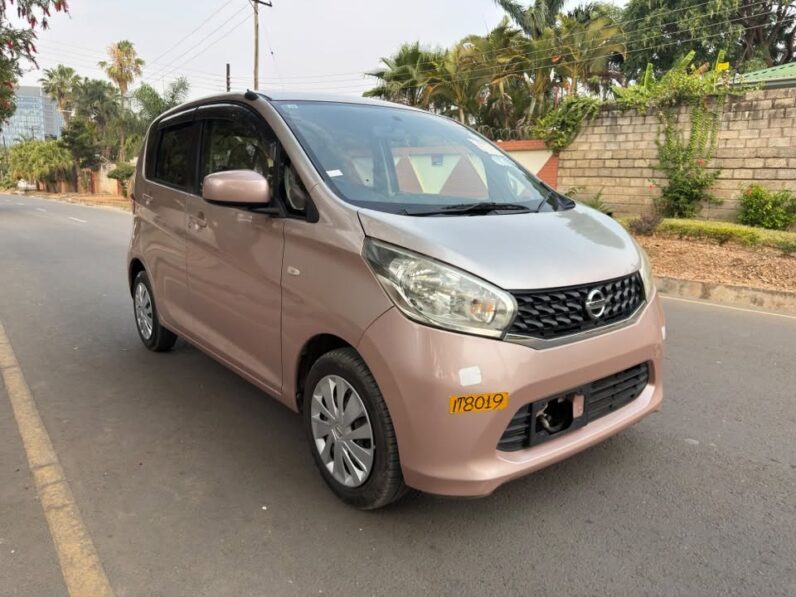 
								2013 Nissan Dayz full									