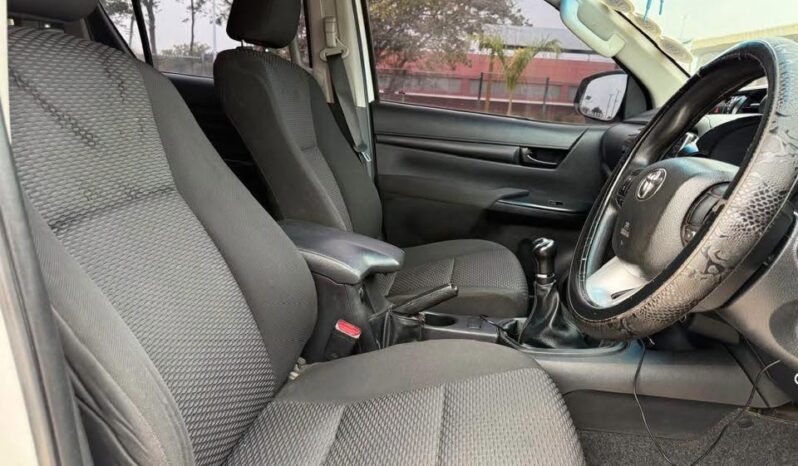 
								2019 Toyota Hilux full									