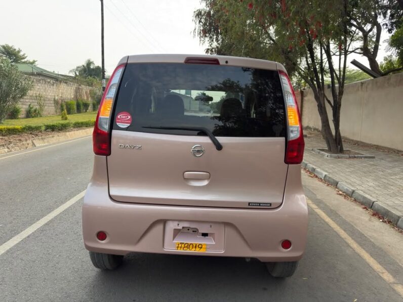 
								2013 Nissan Dayz full									