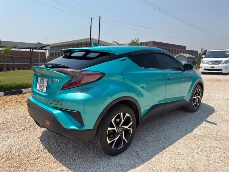 
								2017 Toyota CH-R full									