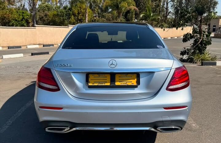 
								2018 MERCEDES-BENZ E220D full									