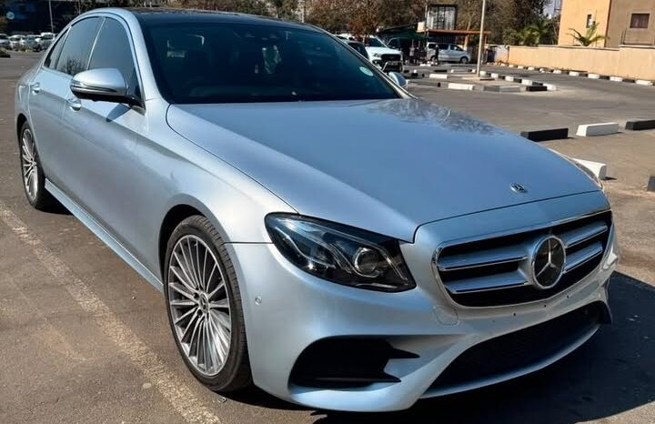 
								2018 MERCEDES-BENZ E220D full									