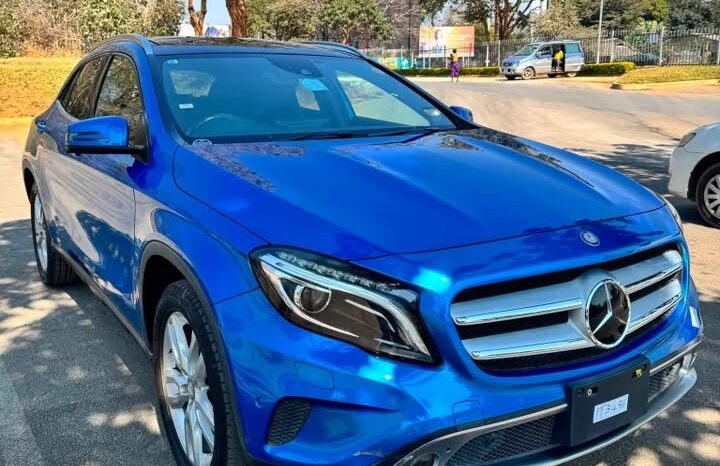 
								2015 MERCEDES-BENZ GLA180 full									