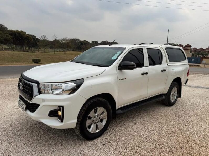 
								2019 Toyota Hilux full									