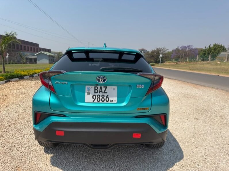 
								2017 Toyota CH-R full									