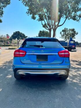 2015 MERCEDES-BENZ GLA180