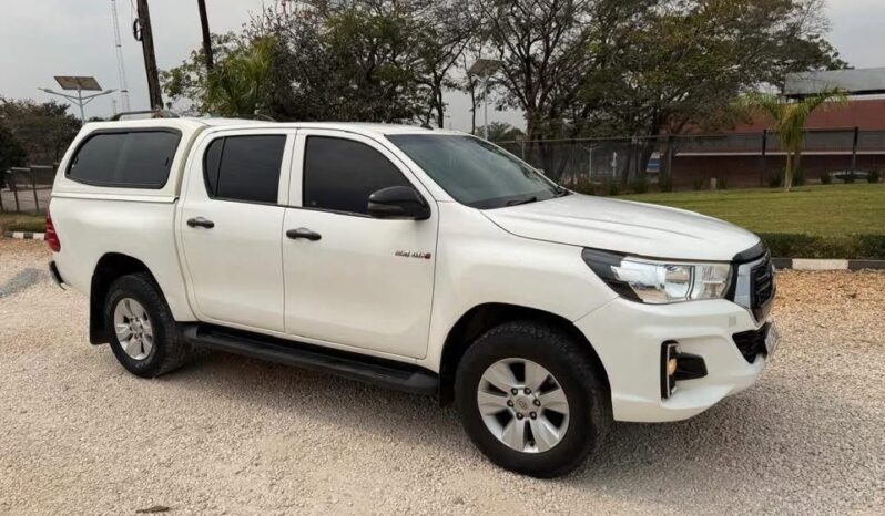 
								2019 Toyota Hilux full									