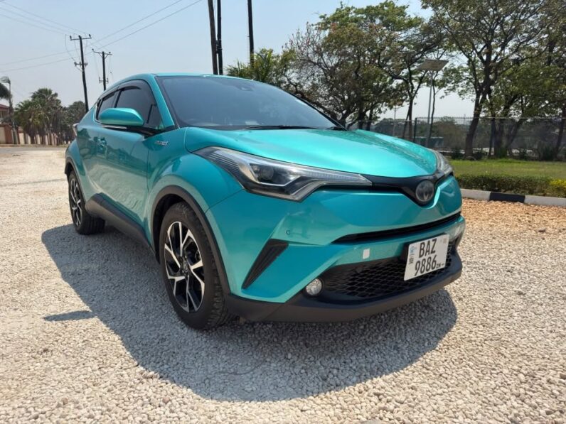 
								2017 Toyota CH-R full									
