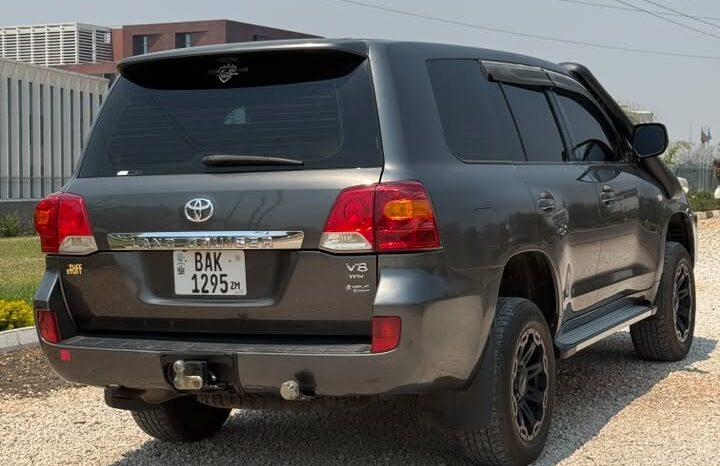 
								2008 Land Cruiser LC200 full									