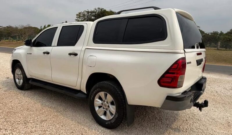
								2019 Toyota Hilux full									