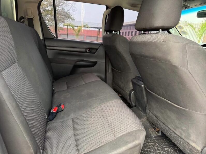 
								2019 Toyota Hilux full									