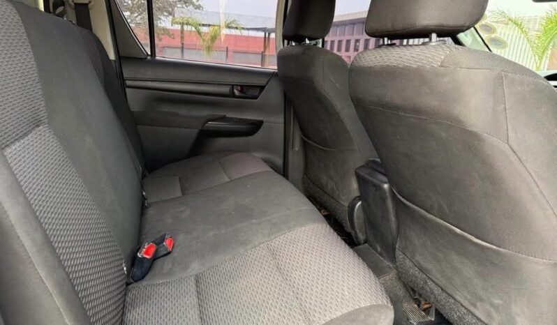 
								2019 Toyota Hilux full									