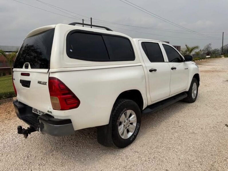 
								2019 Toyota Hilux full									