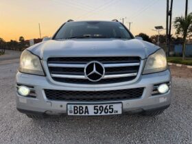 2004 Mercedes-Benz GL500