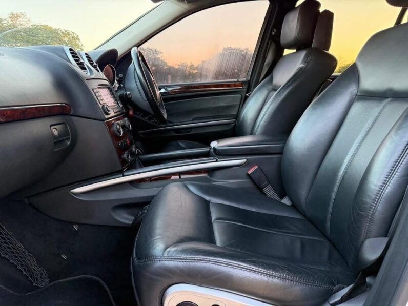 
								2004 Mercedes-Benz GL500 full									