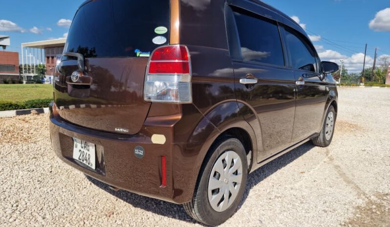 
								2014 Toyota Spade full									