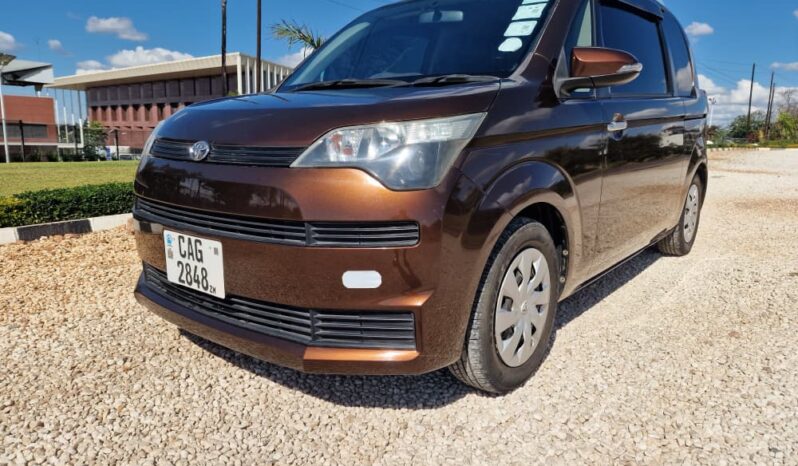 
								2014 Toyota Spade full									