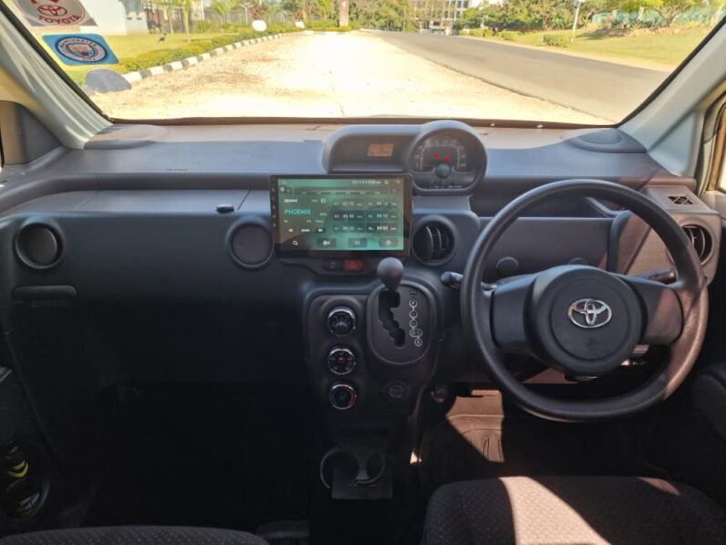
								2014 Toyota Spade full									