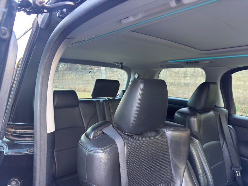 
								2015 Toyota Vellfire full									