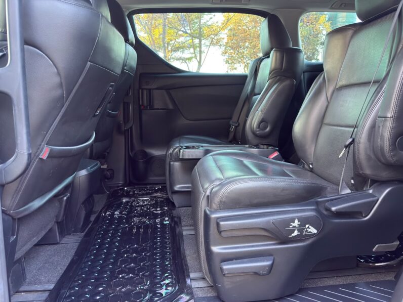 
								2015 Toyota Vellfire full									