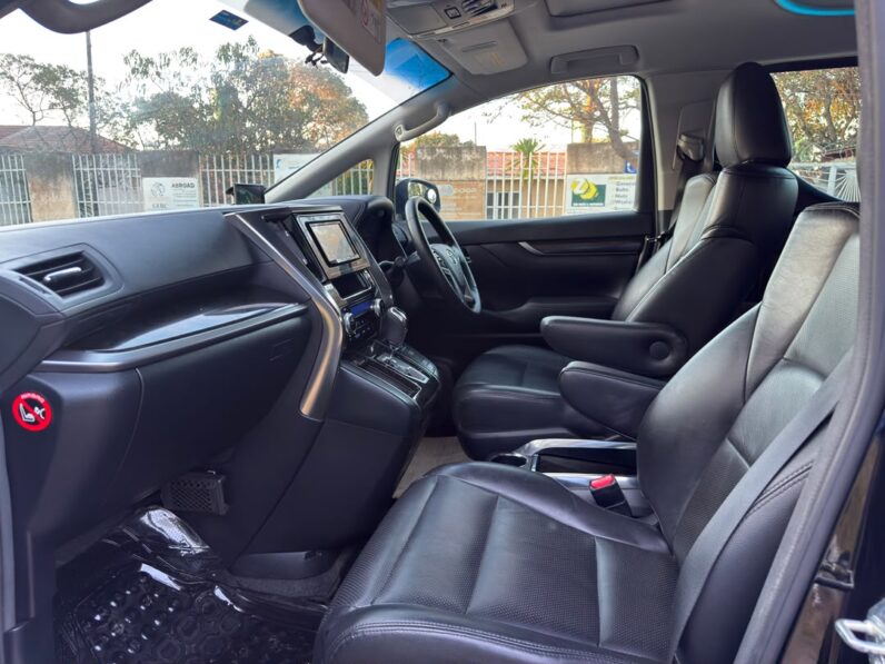 
								2015 Toyota Vellfire full									