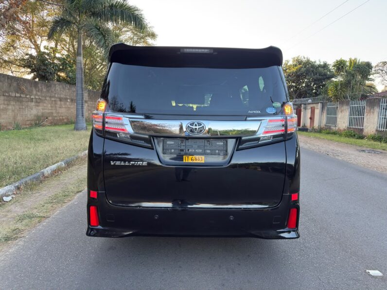 
								2015 Toyota Vellfire full									