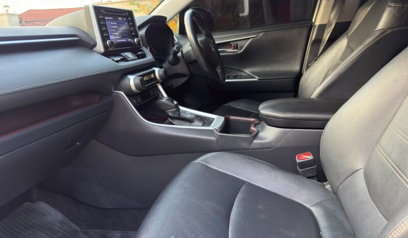 
								2019 Toyota Rav4 full									