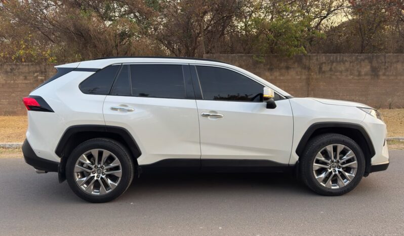 
								2019 Toyota Rav4 full									