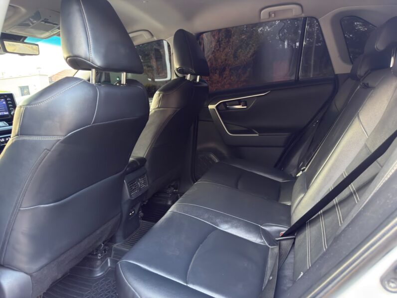 
								2019 Toyota Rav4 full									