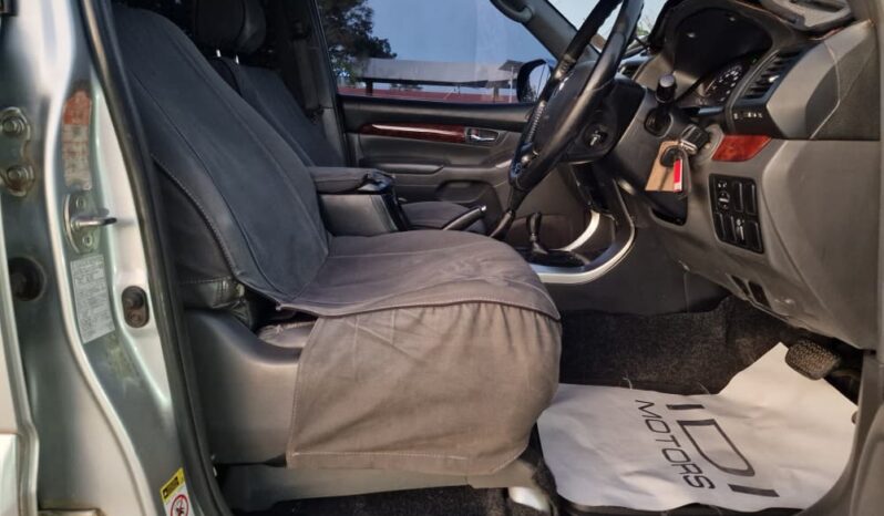 
								2004 Toyota Land cruiser full									