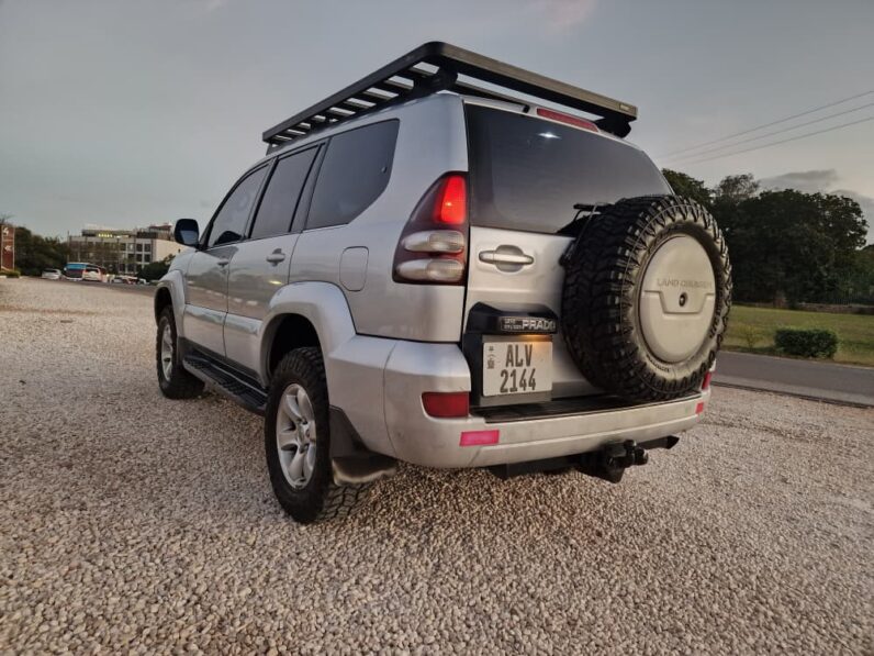 
								2004 Toyota Land cruiser full									