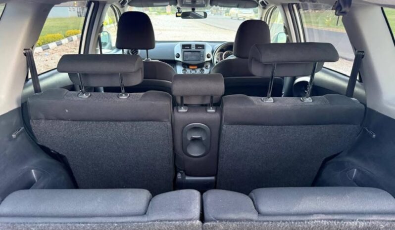 
								2010 Toyota Noah full									