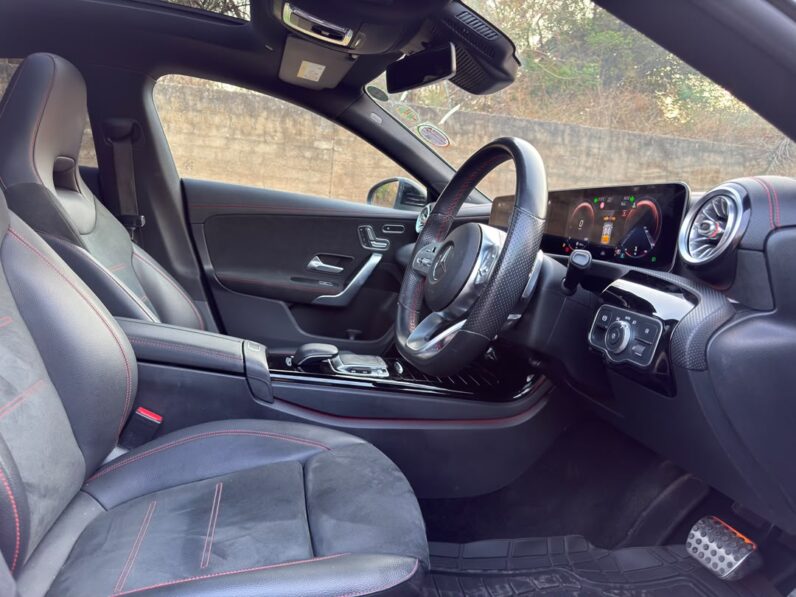 
								2021 Mercedes-CLA 200d full									