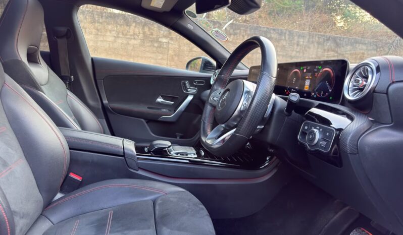 
								2021 Mercedes-CLA 200d full									