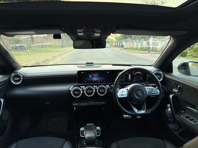 
								2021 Mercedes-CLA 200d full									