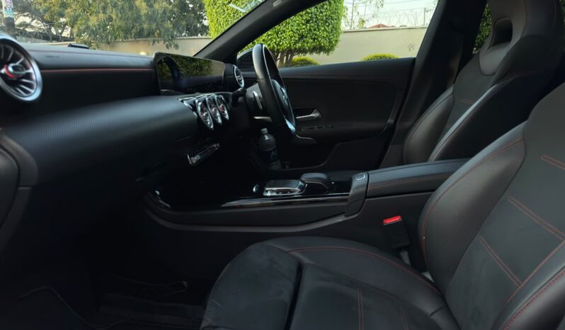 
								2021 Mercedes-CLA 200d full									