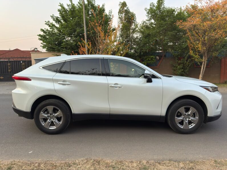 
								2023 Toyota Harrier full									